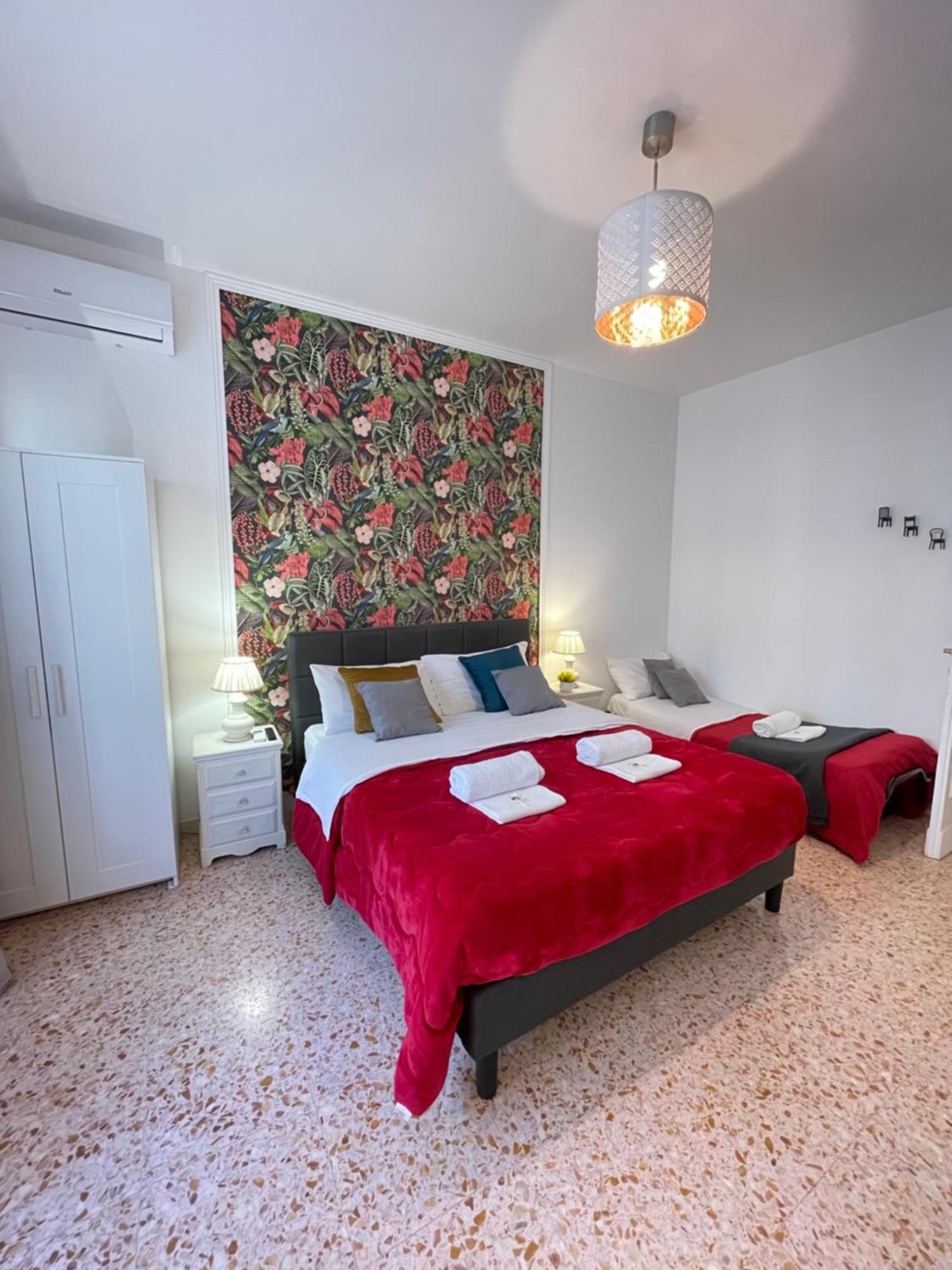 Forty1 Apartment Near Metro Cipro Рим Екстериор снимка