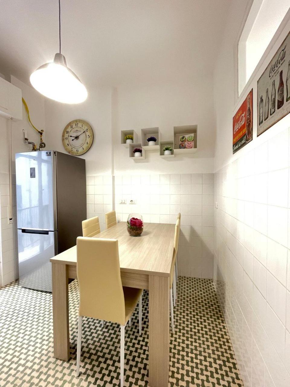 Forty1 Apartment Near Metro Cipro Рим Екстериор снимка