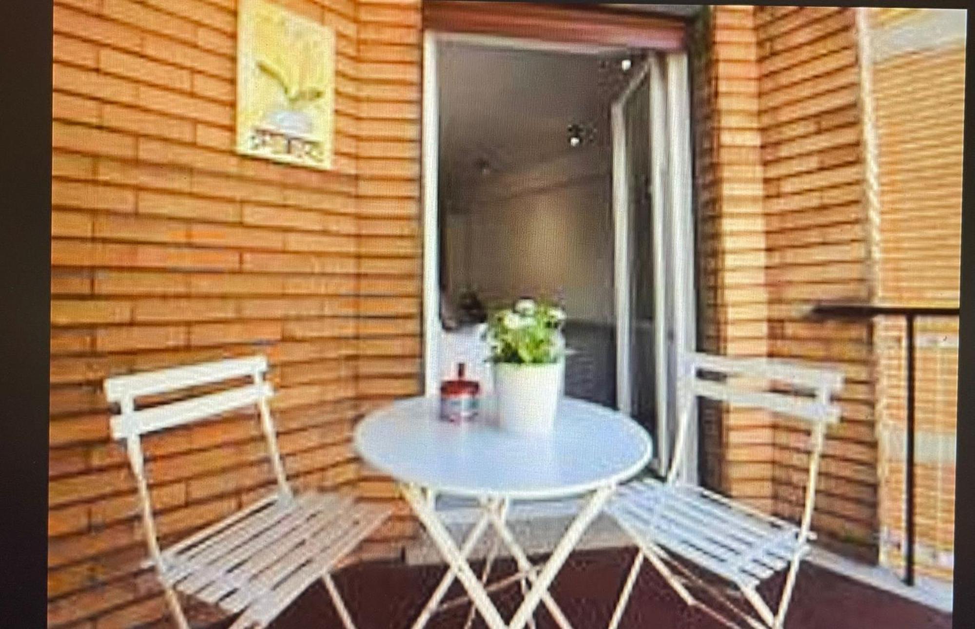 Forty1 Apartment Near Metro Cipro Рим Екстериор снимка